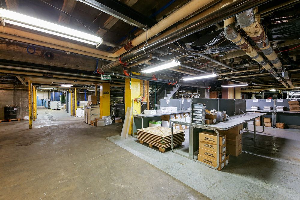 The Daily Dispatch Building: 1720 5th Ave, Moline, IL 61265